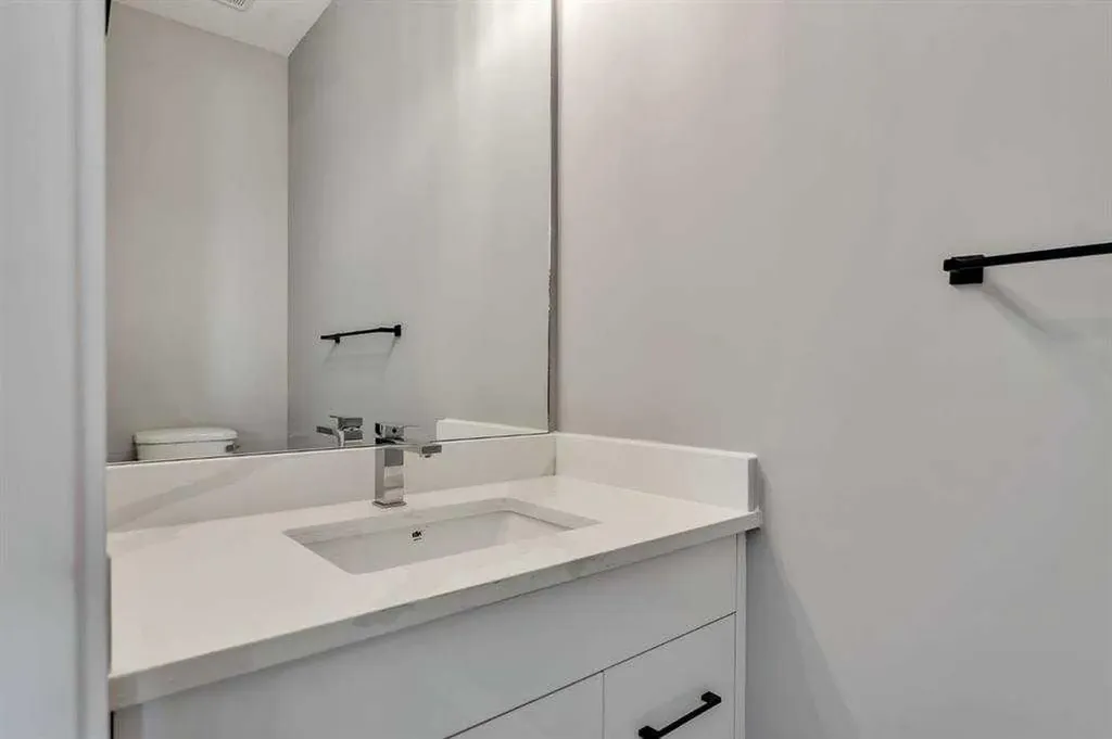 28A Green Meadow Crescent Strathmore AB T1P1H4