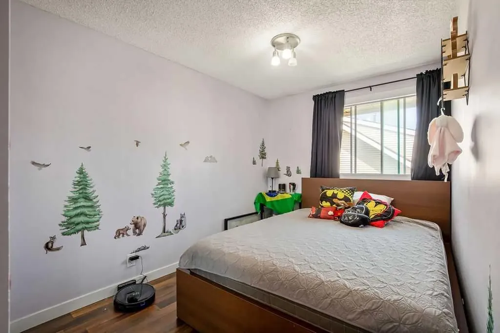 20 Falbury Crescent NE Calgary AB T3J 1L7