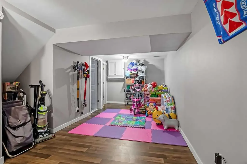 20 Falbury Crescent NE Calgary AB T3J 1L7