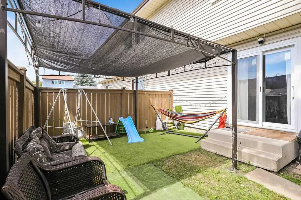 20 Falbury Crescent NE Calgary AB T3J 1L7