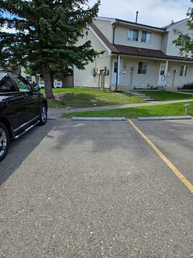 20 Falbury Crescent NE Calgary AB T3J 1L7