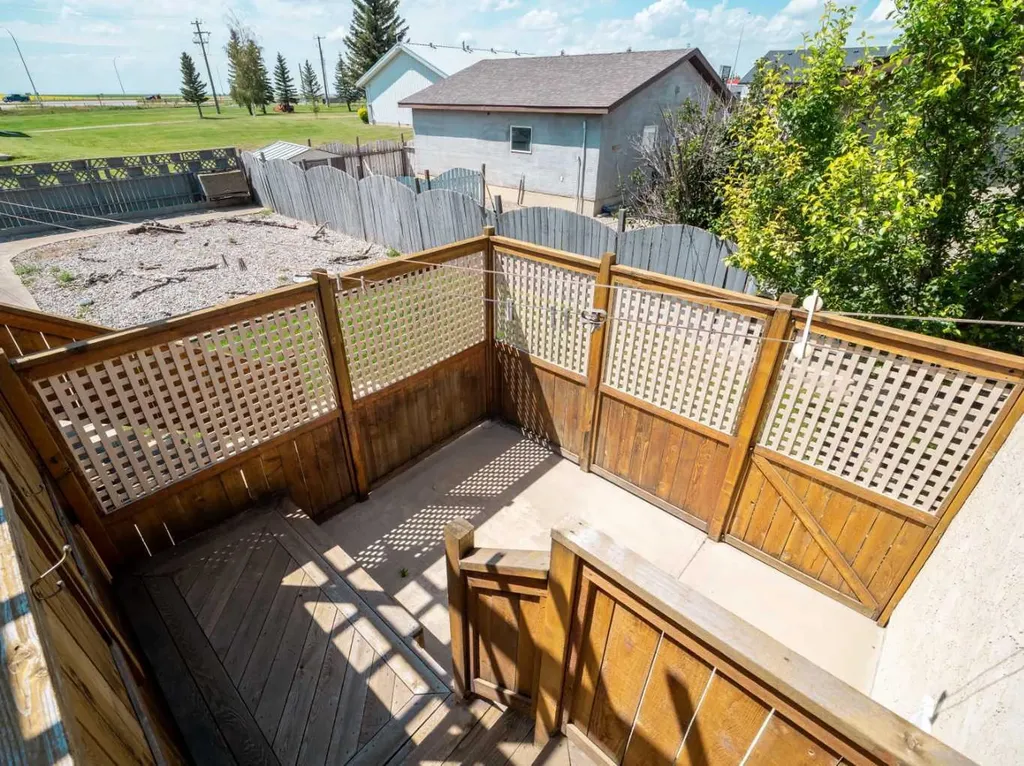 122 Spruce Drive Coalhurst AB t0l 0v0