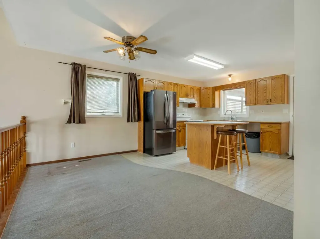 122 Spruce Drive Coalhurst AB t0l 0v0