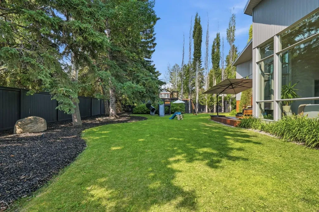 1021 Bel-aire Drive SW Calgary AB T2V 2C1