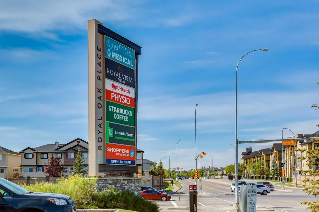 87 Royal Elm Way NW Calgary AB T3G 5M3