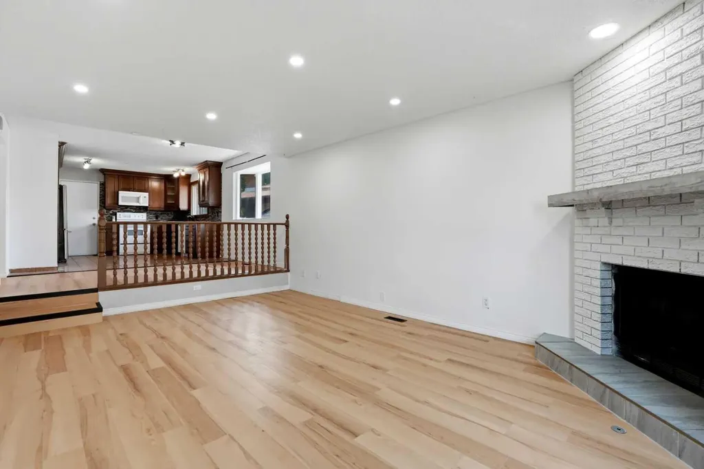 172 Templemont Drive NE Calgary AB T1Y 4Z9