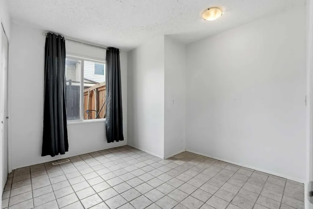 172 Templemont Drive NE Calgary AB T1Y 4Z9
