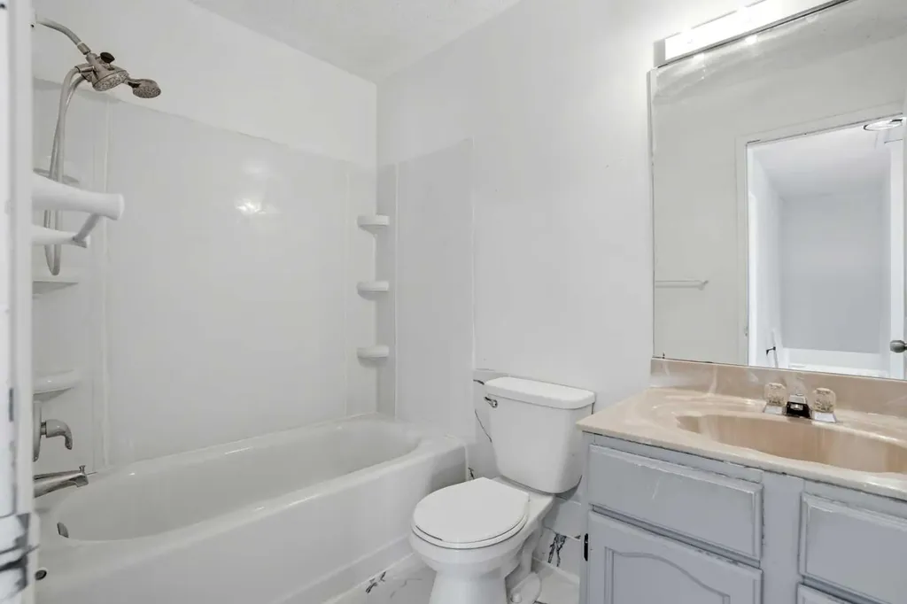 172 Templemont Drive NE Calgary AB T1Y 4Z9