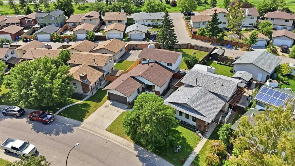 172 Templemont Drive NE Calgary AB T1Y 4Z9