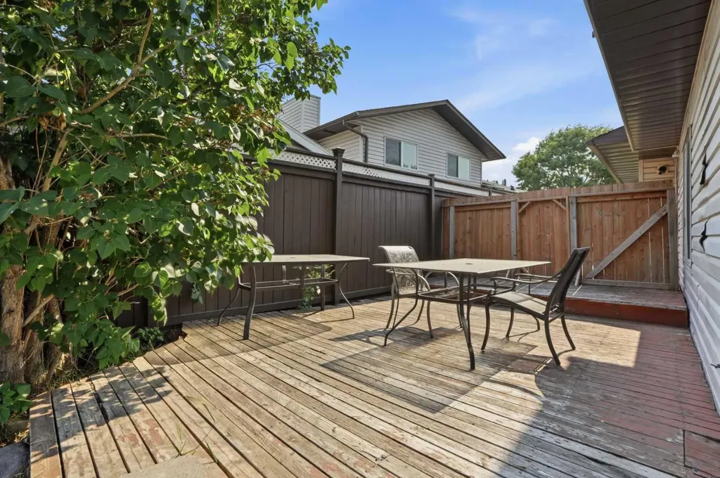 172 Templemont Drive NE Calgary AB T1Y 4Z9