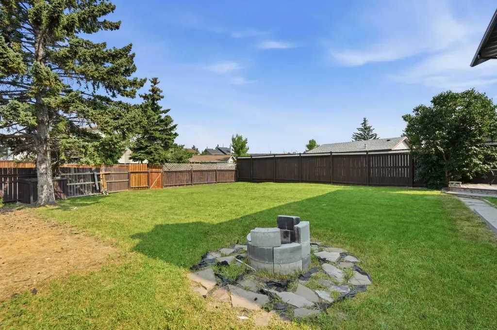 172 Templemont Drive NE Calgary AB T1Y 4Z9