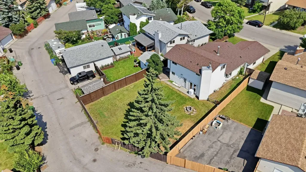 172 Templemont Drive NE Calgary AB T1Y 4Z9