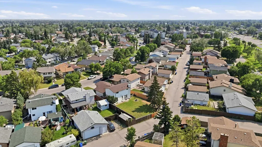 172 Templemont Drive NE Calgary AB T1Y 4Z9