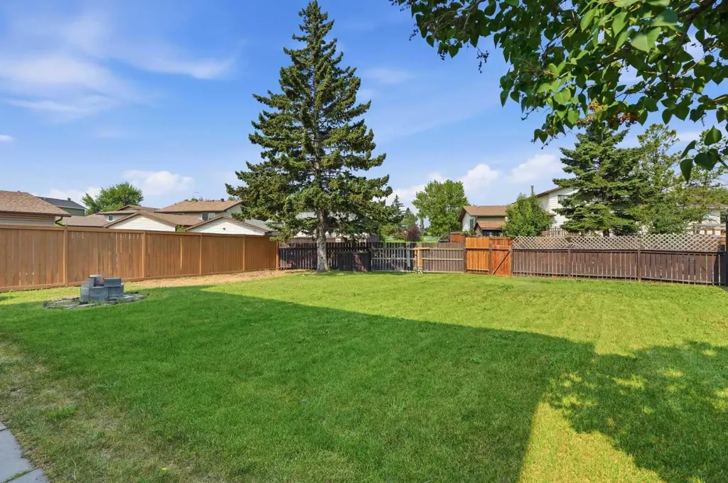 172 Templemont Drive NE Calgary AB T1Y 4Z9