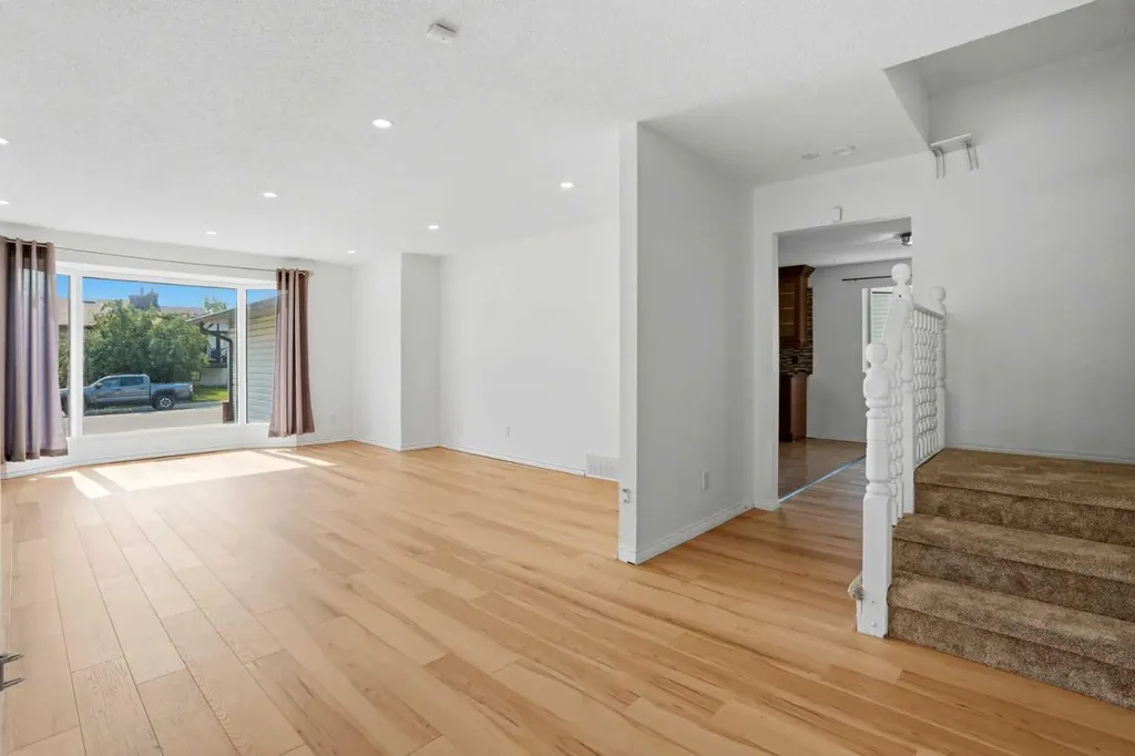 172 Templemont Drive NE Calgary AB T1Y 4Z9