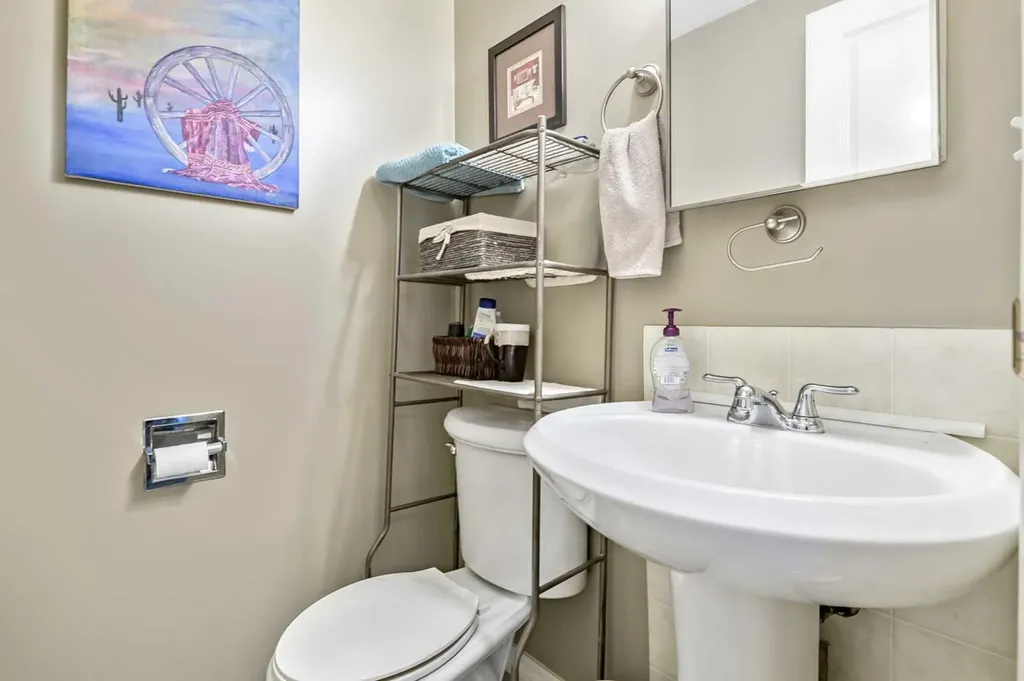 216 B Royal Diamond Valley AB T0L 2A0