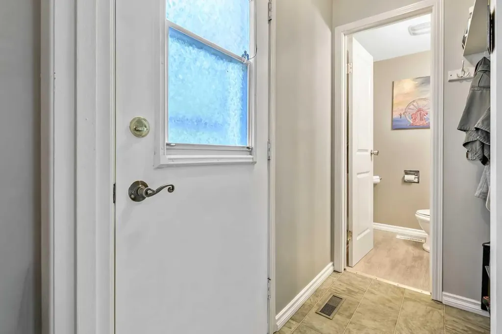 216 B Royal Diamond Valley AB T0L 2A0