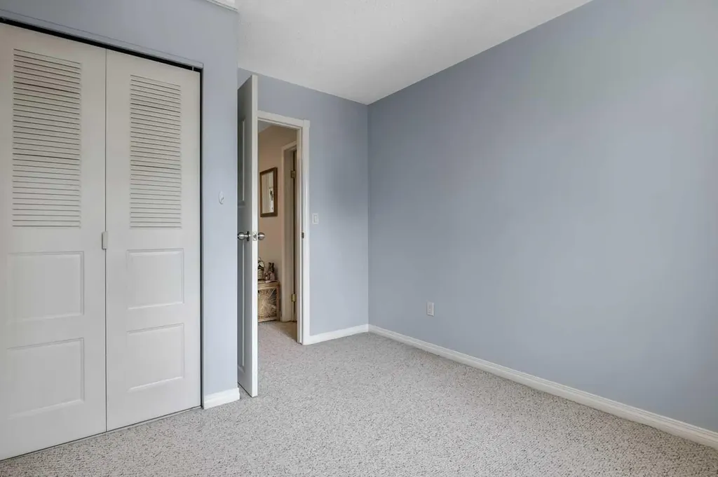 216 B Royal Diamond Valley AB T0L 2A0