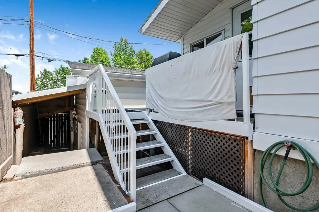 216 B Royal Diamond Valley AB T0L 2A0