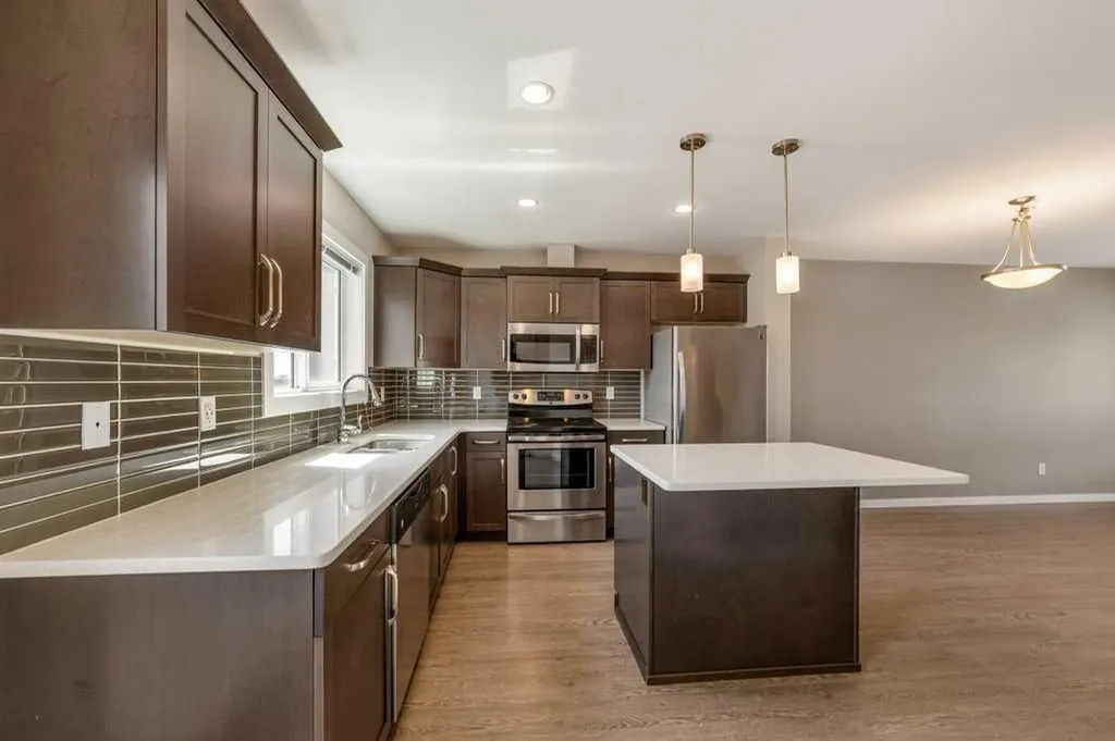 1180 Keystone Road W Lethbridge AB T1J 5H6