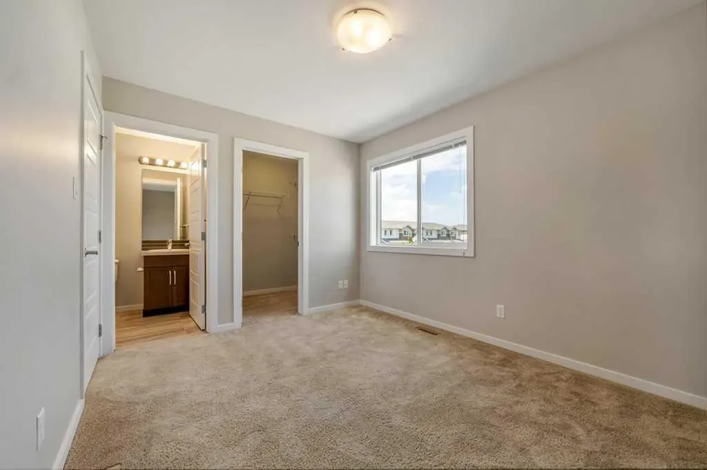 1180 Keystone Road W Lethbridge AB T1J 5H6