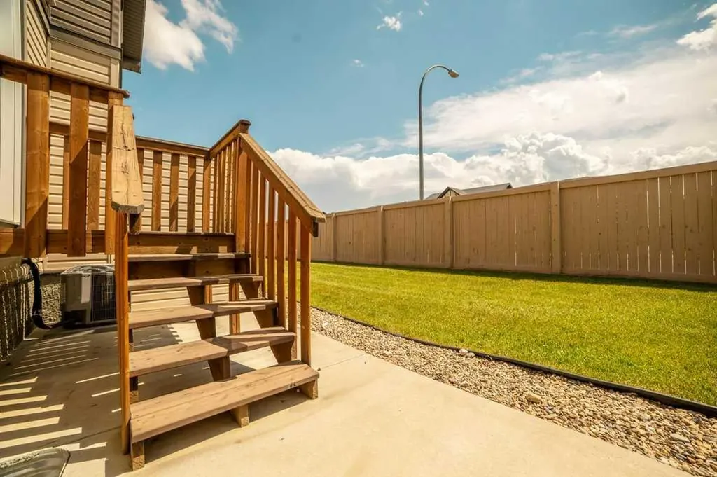 1180 Keystone Road W Lethbridge AB T1J 5H6
