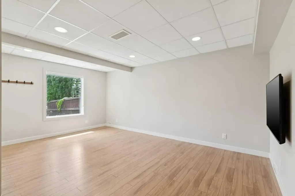 36 Cranwell Green SE Calgary AB T3M 0B2