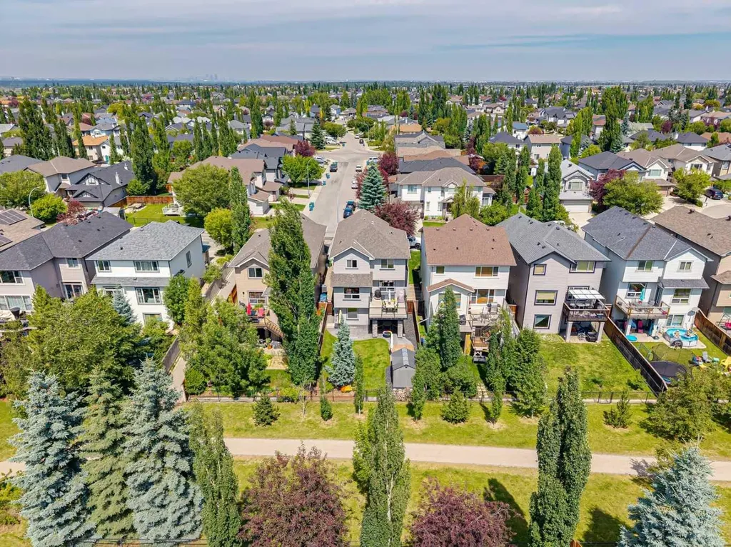 36 Cranwell Green SE Calgary AB T3M 0B2