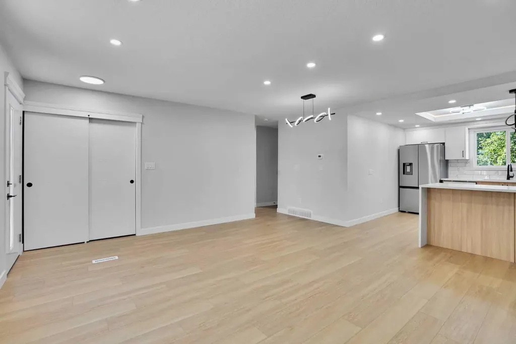 244 Huntridge Road NE Calgary AB T2K 4B6