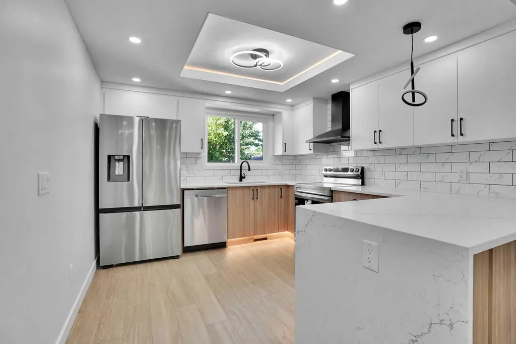 244 Huntridge Road NE Calgary AB T2K 4B6