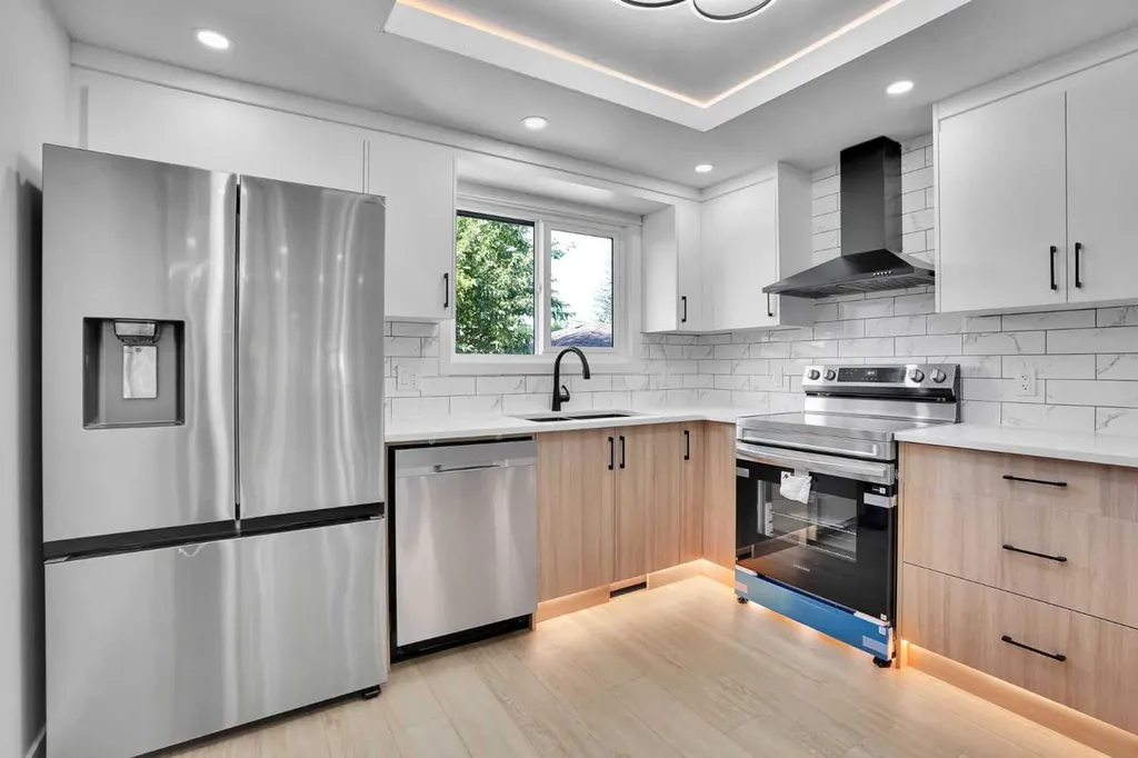 244 Huntridge Road NE Calgary AB T2K 4B6
