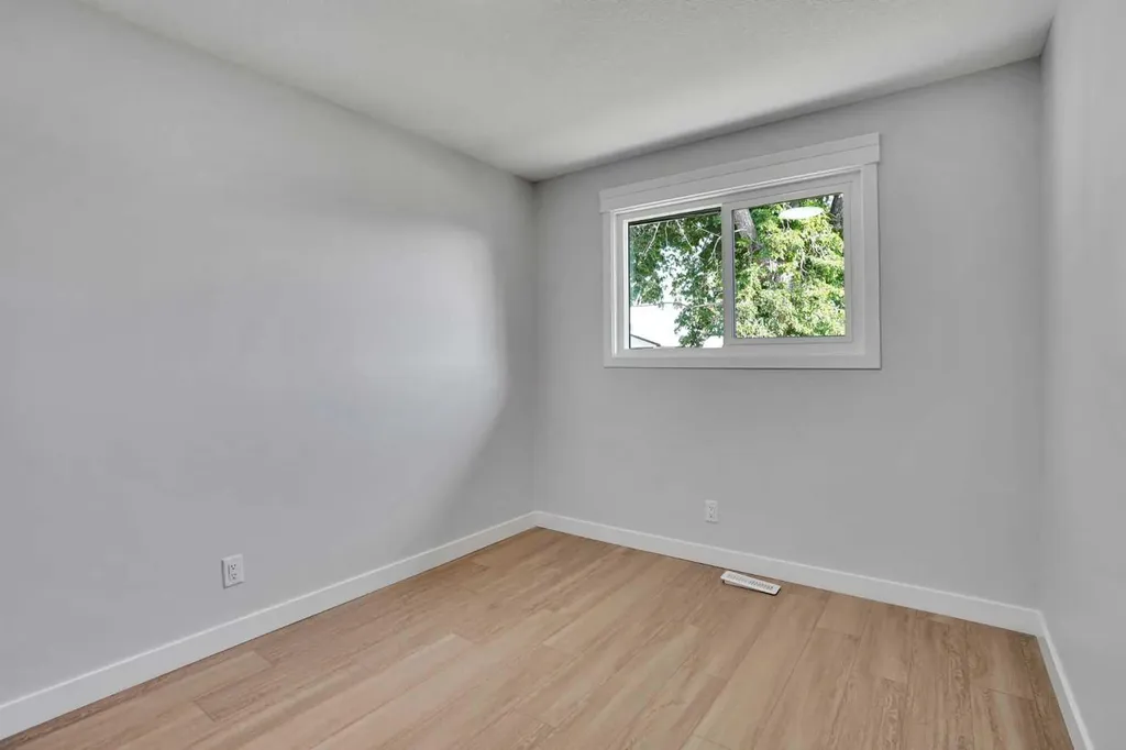 244 Huntridge Road NE Calgary AB T2K 4B6