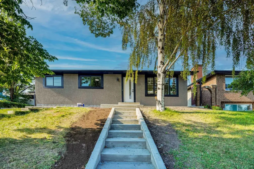 244 Huntridge Road NE Calgary AB T2K 4B6