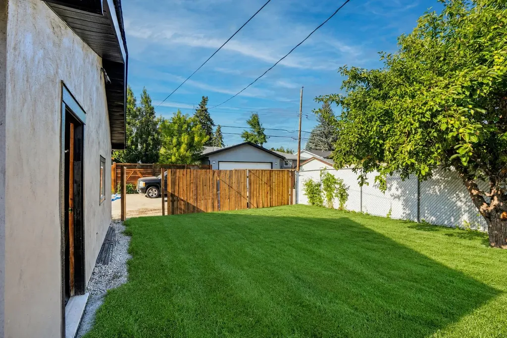 244 Huntridge Road NE Calgary AB T2K 4B6