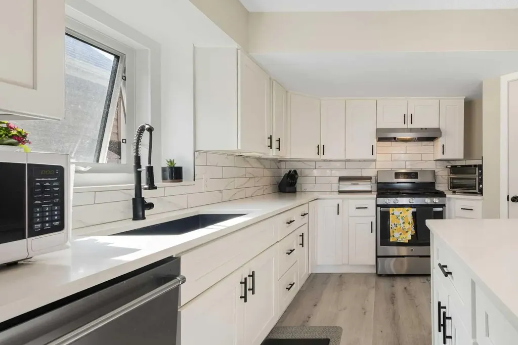 151 Citadel Close NW Calgary AB T3G 4A6