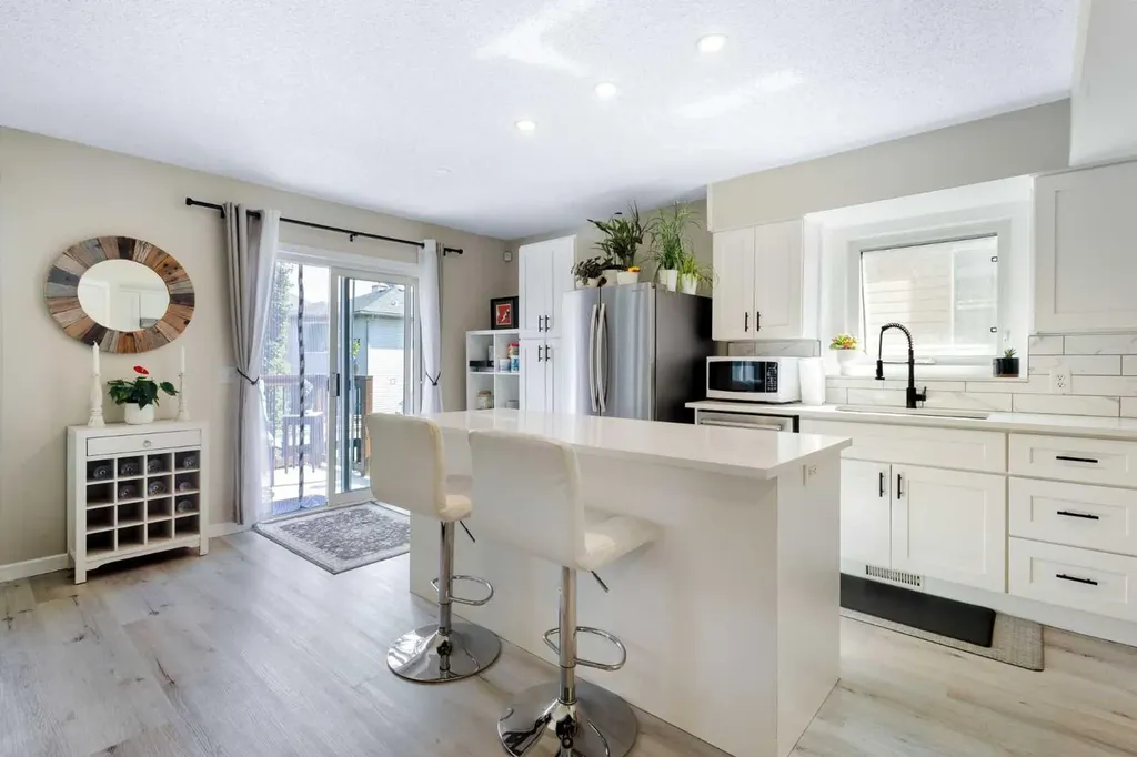 151 Citadel Close NW Calgary AB T3G 4A6