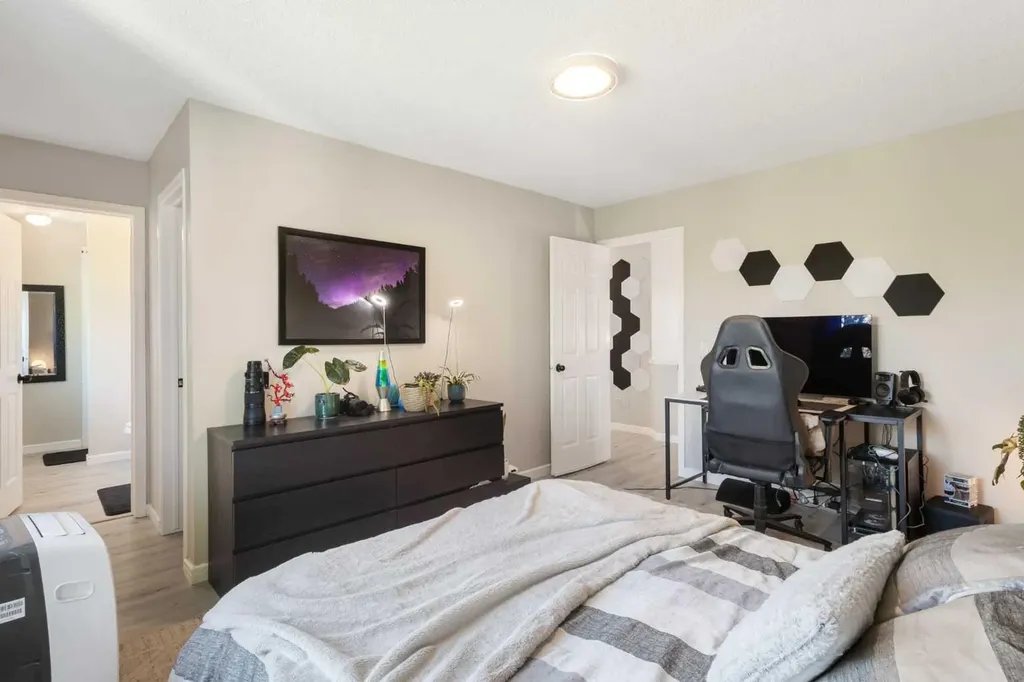 151 Citadel Close NW Calgary AB T3G 4A6