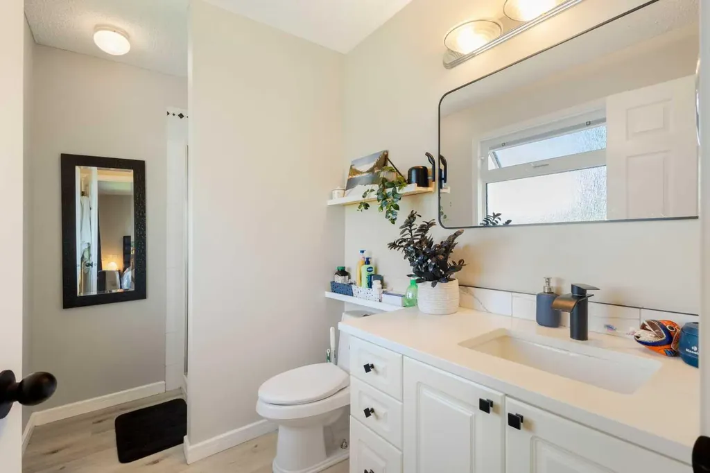 151 Citadel Close NW Calgary AB T3G 4A6