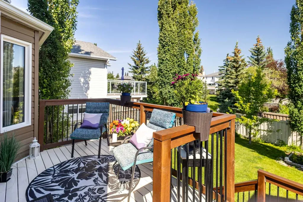 151 Citadel Close NW Calgary AB T3G 4A6