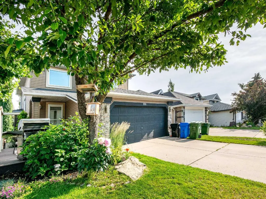 151 Citadel Close NW Calgary AB T3G 4A6