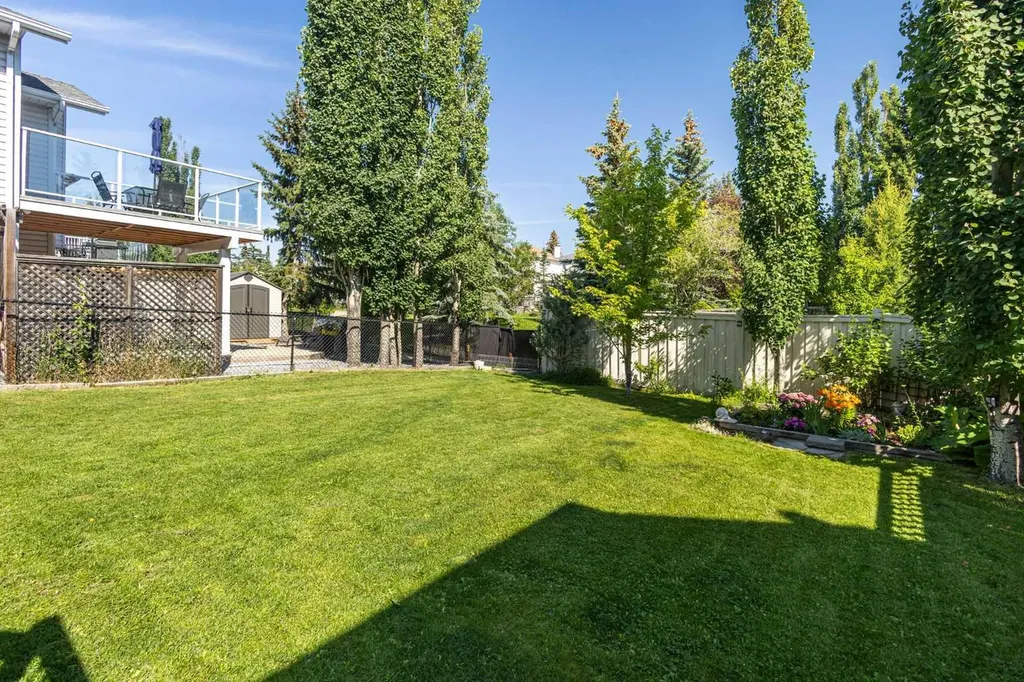 151 Citadel Close NW Calgary AB T3G 4A6