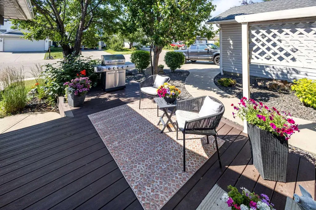 151 Citadel Close NW Calgary AB T3G 4A6