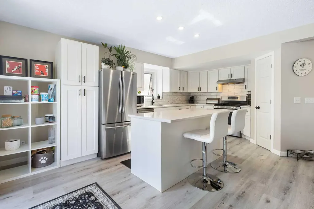 151 Citadel Close NW Calgary AB T3G 4A6