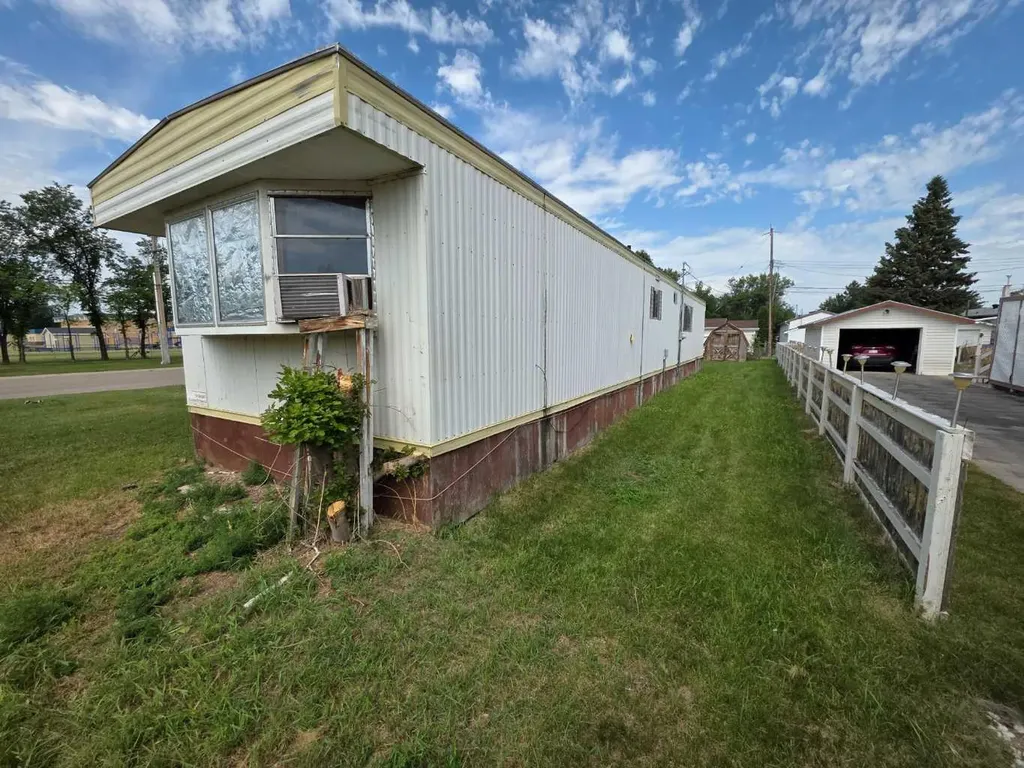 5403 41 Avenue Taber AB T1G 1C1