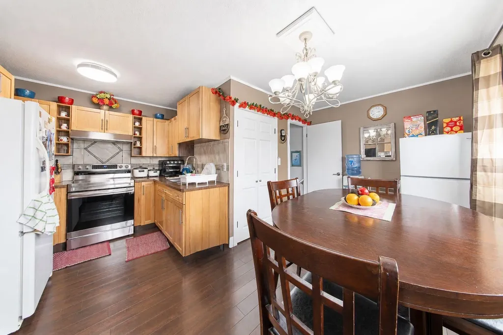 165 Nash Street Red Deer AB T4P 1N3
