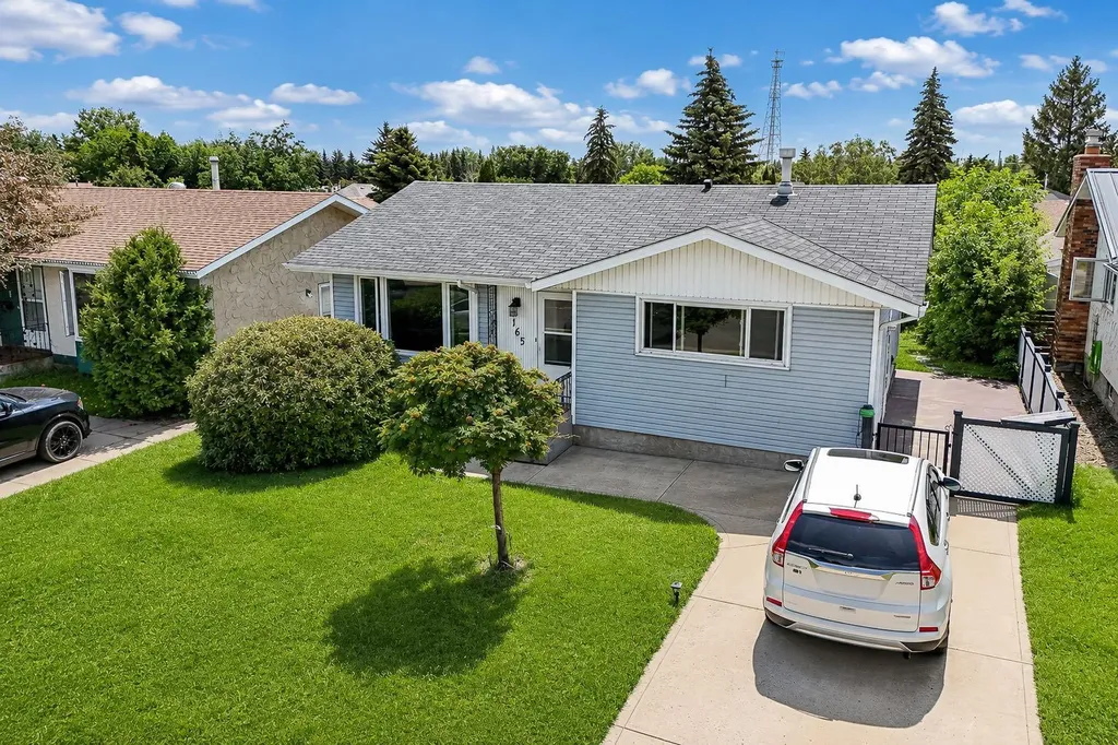 165 Nash Street Red Deer AB T4P 1N3