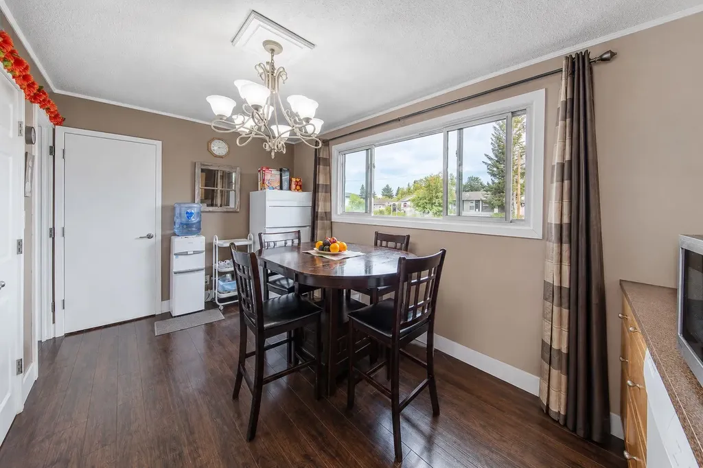 165 Nash Street Red Deer AB T4P 1N3