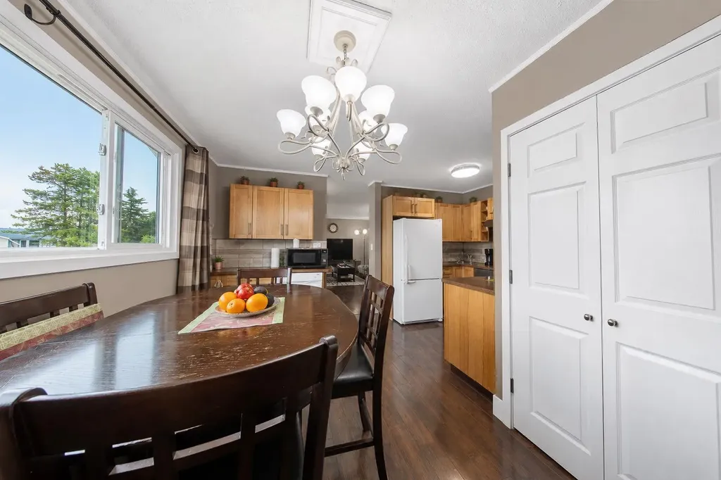 165 Nash Street Red Deer AB T4P 1N3
