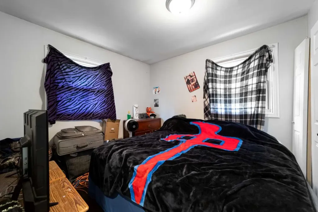 5215 48 Street Camrose AB T4V 1M2