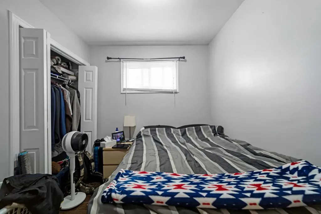 5215 48 Street Camrose AB T4V 1M2